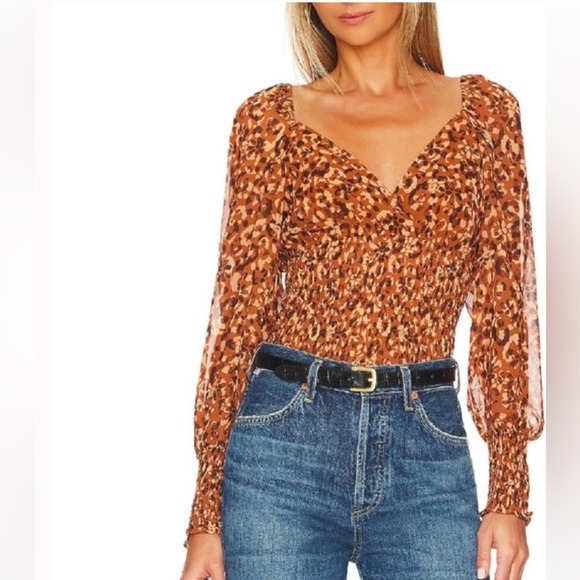 NWT Steven Madden Shannon Top in Mocha Bisque size medium - Picture 1 of 13